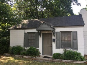 Building Photo - 2205 Camille Dr