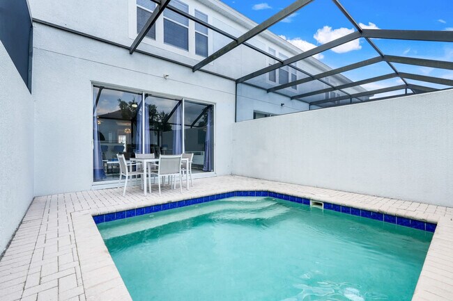 Foto del edificio - 2530 Maneshaw Ln