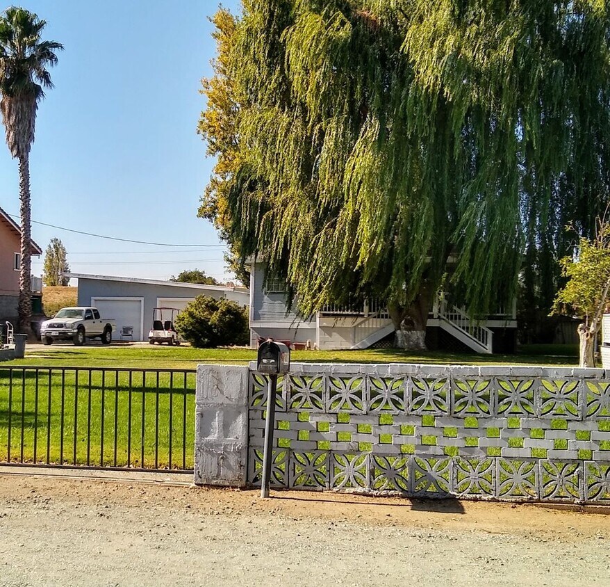 Foto principal - 3419 Snug Harbor Dr