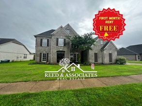 Building Photo - 2889 S Cherry Dr