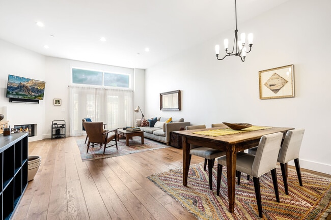 Photo - 12020 Guerin St (Studio City, CA) Townhome