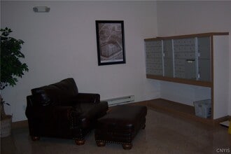 Building Photo - 617 Hiawatha Blvd