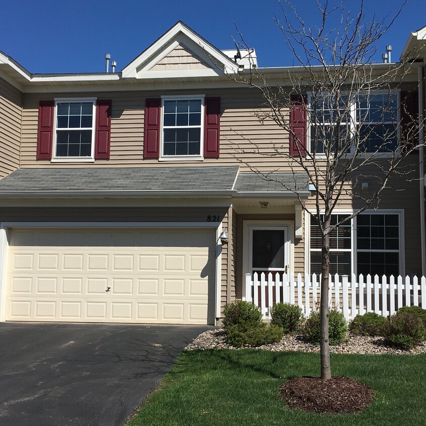 It's A Chaska Townhome Cute.As.A.But... House Rental in Chaska, MN