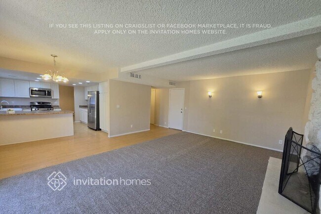 Building Photo - 2235 Windsor Dr