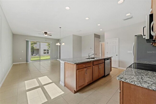 Building Photo - 1678 Swan Swim Dr