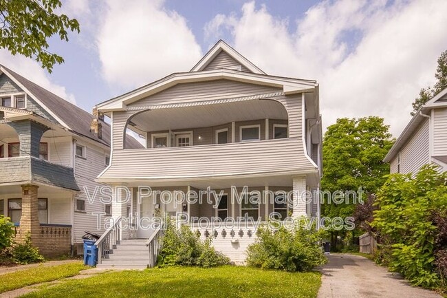 Building Photo - 3694 E 147th St