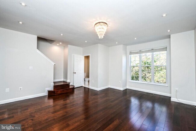 Foto del edificio - 44179 Paget Terrace