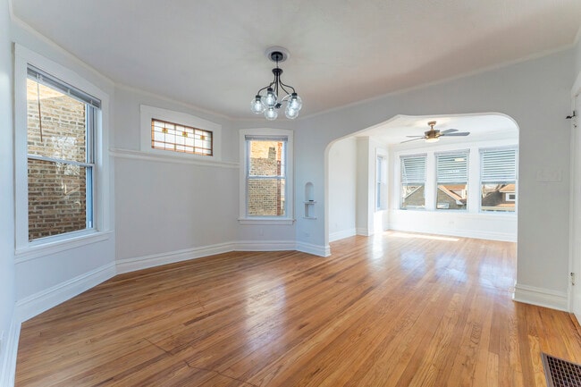 Foto del edificio - 1246 N Monitor Ave