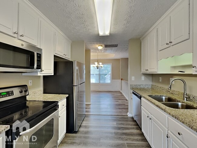 Building Photo - 225 Shiver Blvd