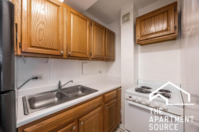 Foto del edificio - 4180 N Marine Dr