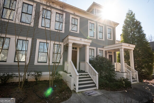 Foto del edificio - 83 Charter Oak Dr