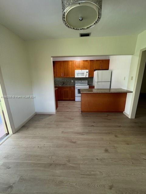 Building Photo - 3921 SW 60th Ct