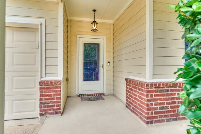 Building Photo - 8007 N Tarrytown Crossing Dr