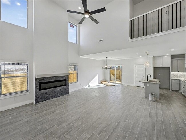 Building Photo - 6905 SW Basswood Ave