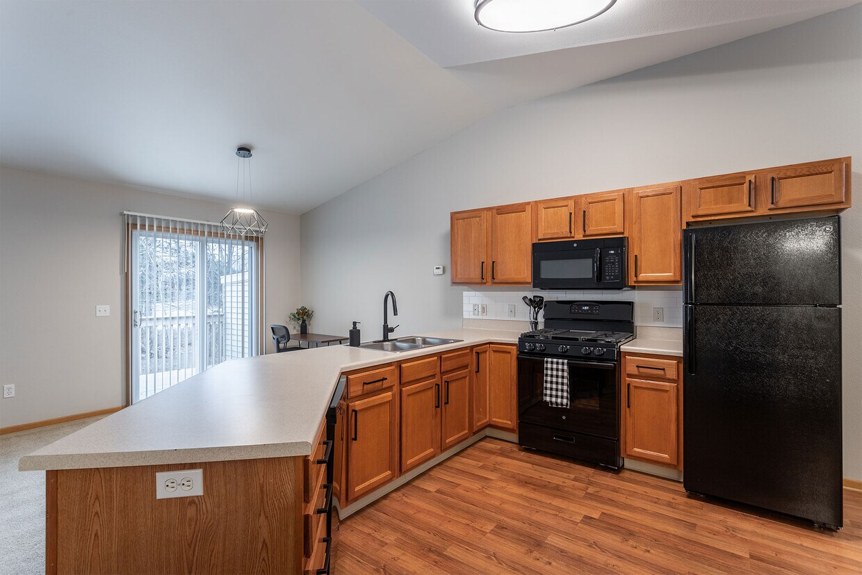 Pinefield Condominiums Townhomes for Rent Portage, MI