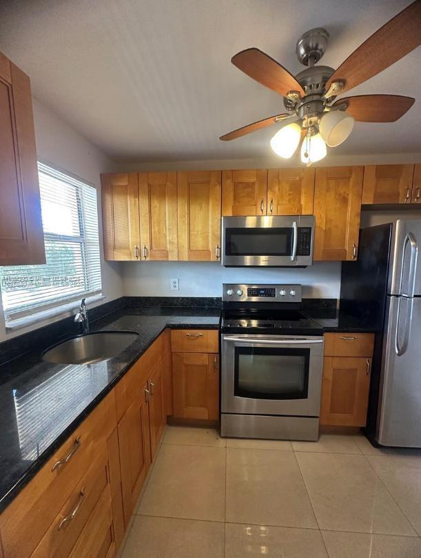 Foto del edificio - 8400 Sunrise Lakes Blvd