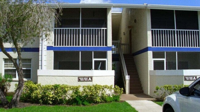 Building Photo - 1500 SE Royal Green Cir