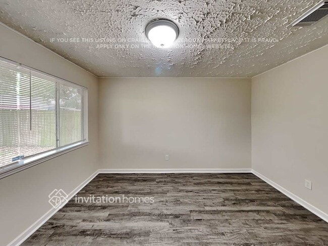 Foto del edificio - 2622 Broomsedge Dr