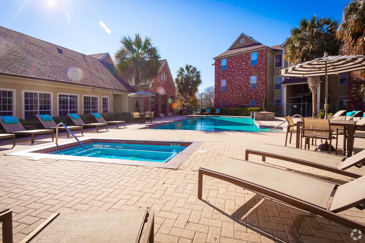 The Junction Apartments in San Marcos, TX