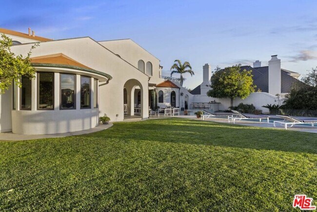 Building Photo - 16866 Charmel Ln