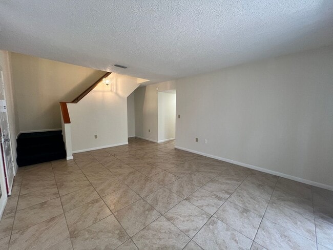 Building Photo - 3583 Raintree Cir