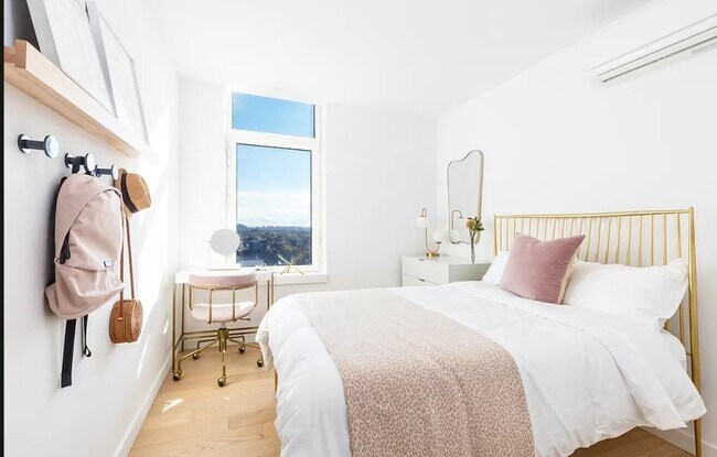 Foto del edificio - NEWLY CONSTUCTED  LUXURY 3 BEDROOM/2 FULL ...