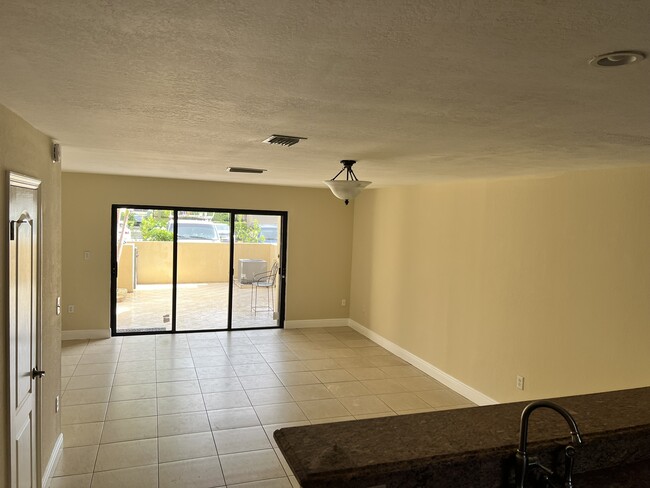 Foto del edificio - 6278 SW 136th Ct