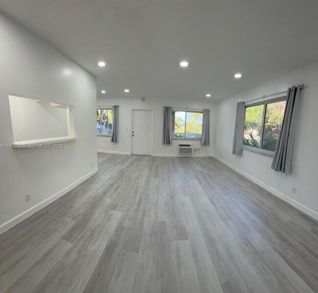 Foto del edificio - 2838 Madison St