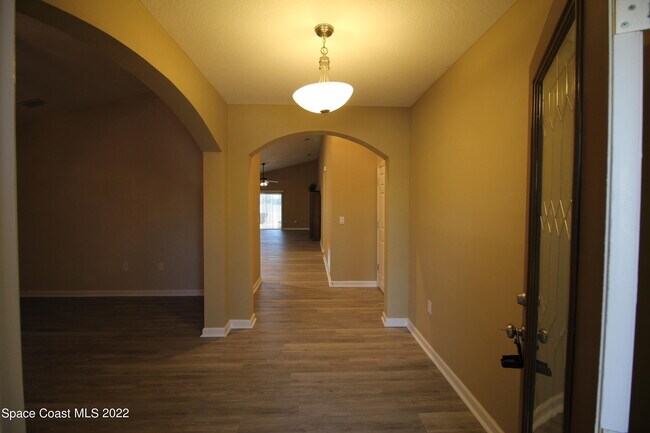 Foto del edificio - 2448 Snapdragon Dr NW
