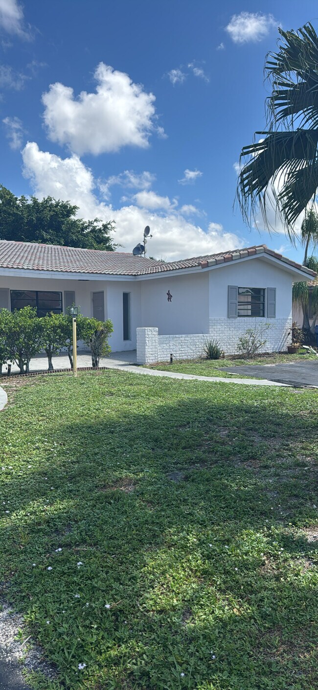Foto del edificio - 10955 NW 40th St