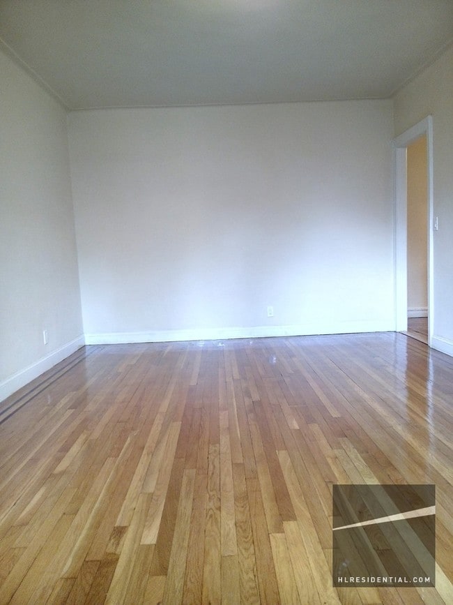 Building Photo - 3614 165th St