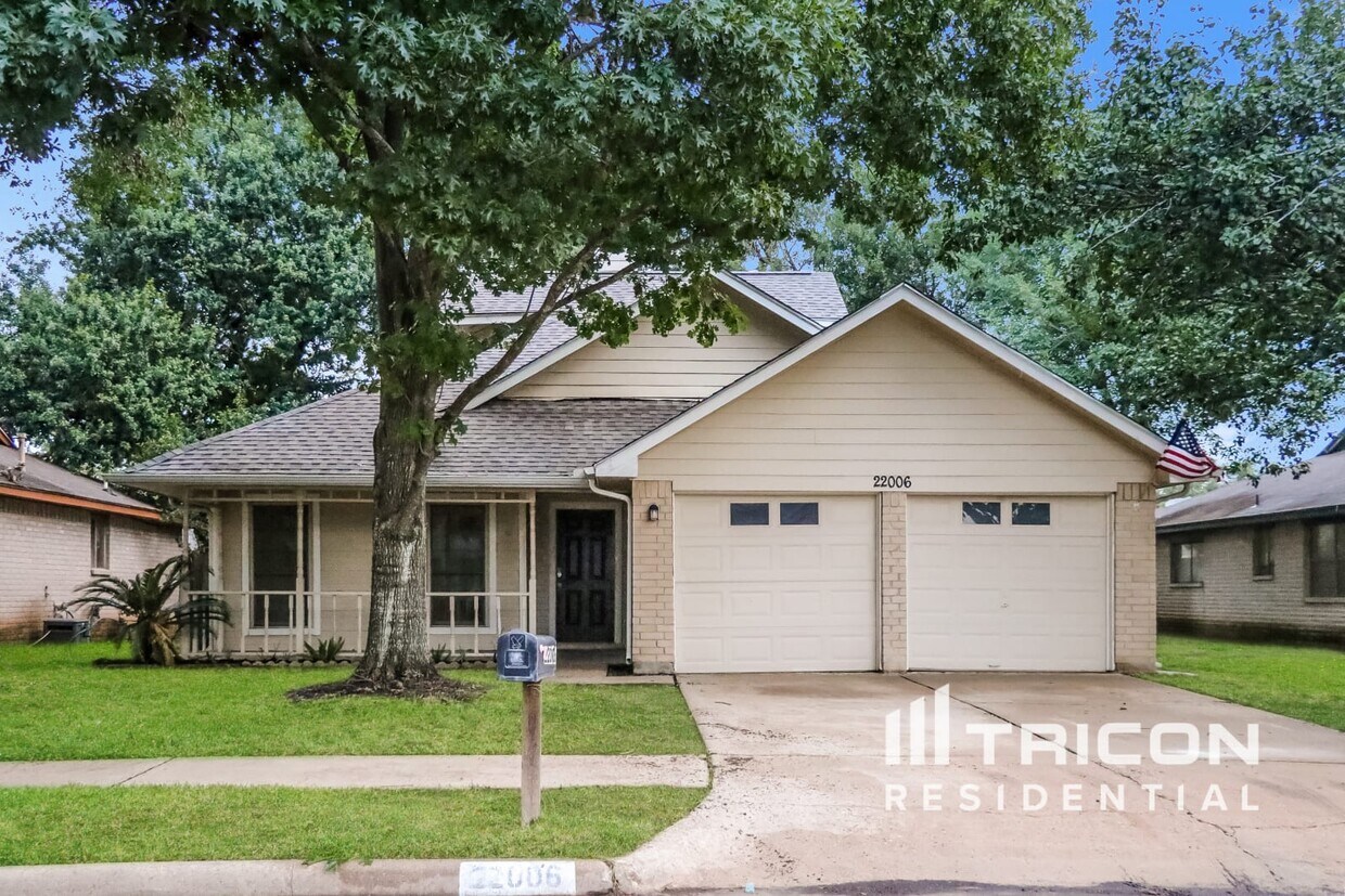 Foto principal - 22006 Manor Estates Dr