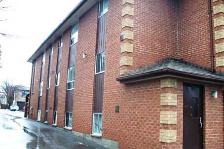 Building Photo - 748 Cedar St