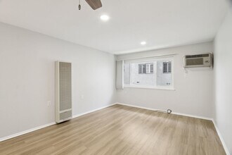 Interior Photo - 5405 Lindley Avenue