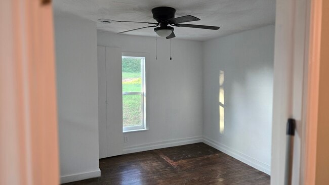 Building Photo - 68 Elway Dr