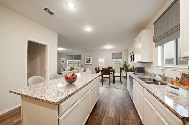 Foto del edificio - New 3-Bedroom, 2.5-Bathroom in Wild Horse ...