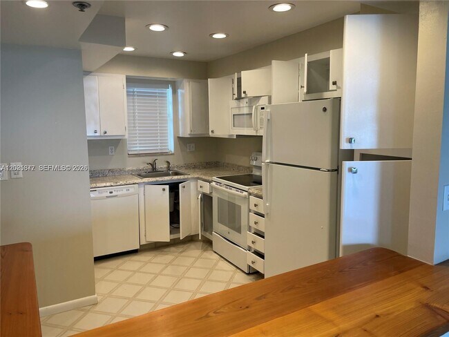 Foto del edificio - 3100 W Rolling Hills Cir