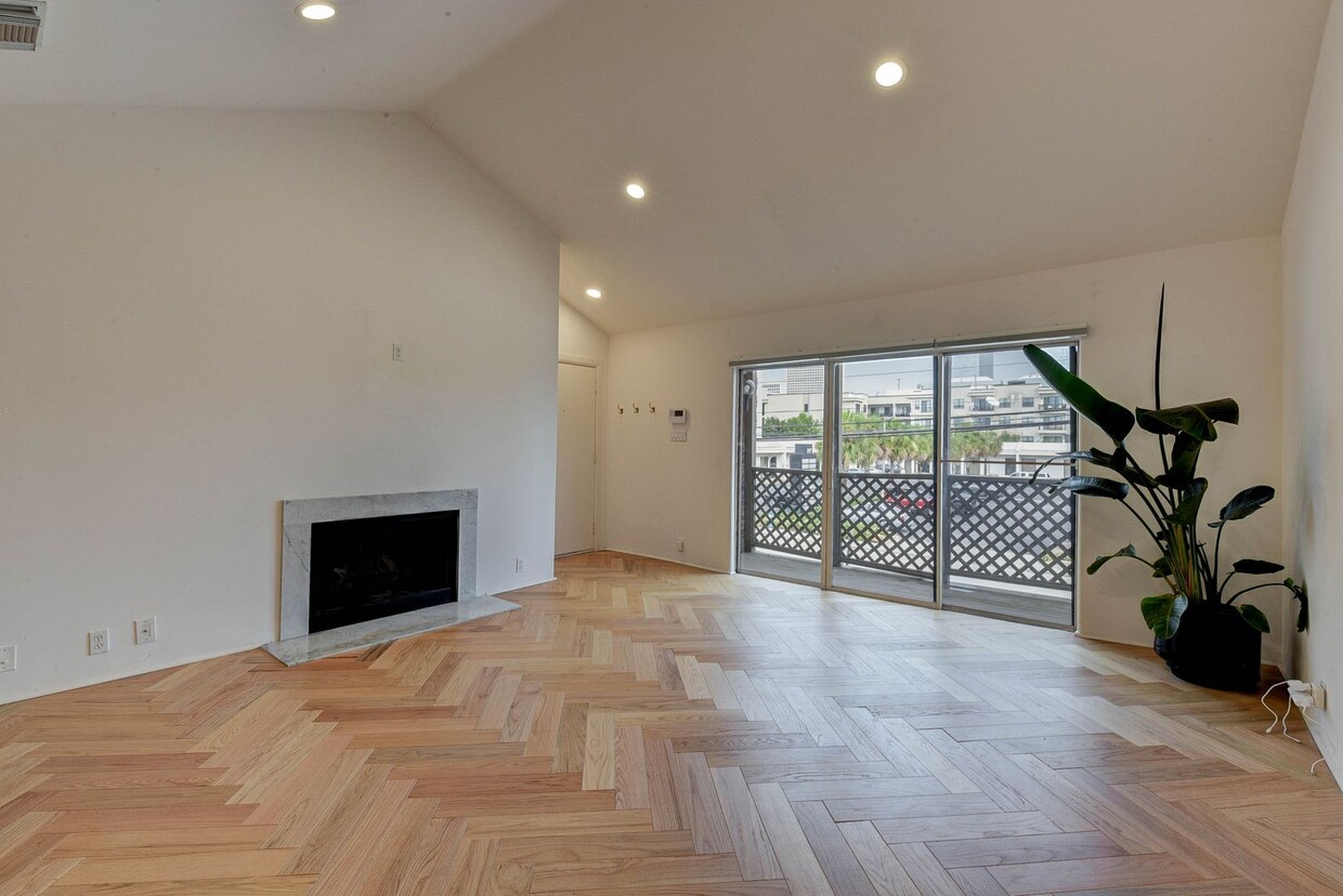 Primary Photo - Greenway Plaza 1 Bedroom Condo for Lease *...