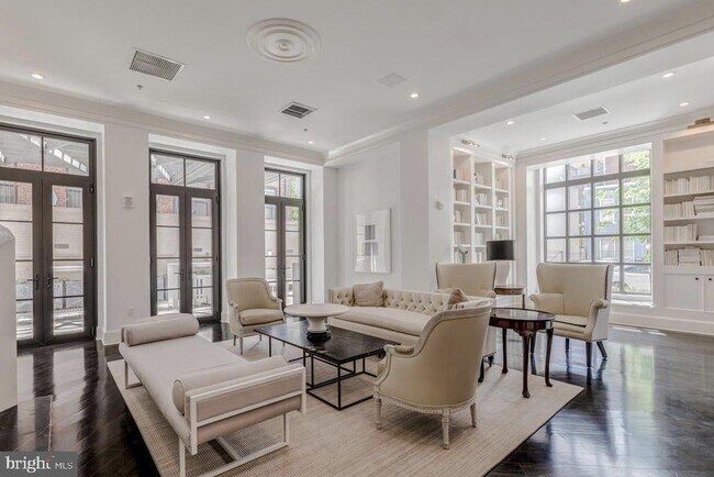 Foto del edificio - 1011 M St NW