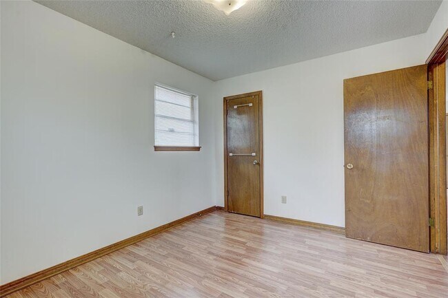 Foto del edificio - 1308 NE 25th St