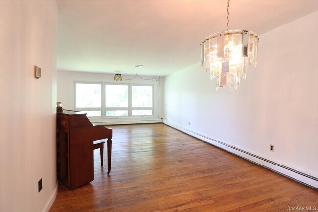 Building Photo - 168 Shear Hill Rd