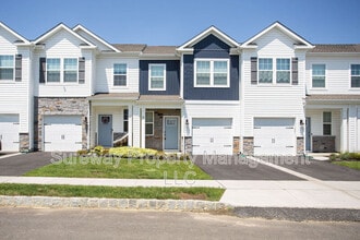 Building Photo - 55 Elliot Ln
