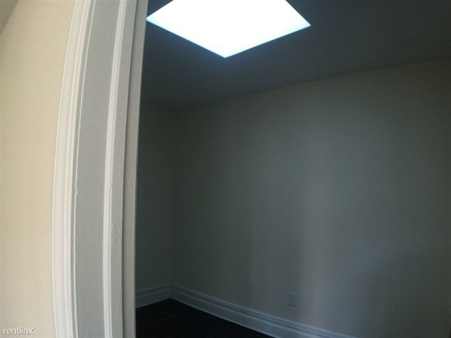 Building Photo - 733 Meeker Ave