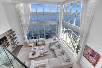 Building Photo - 1331 Brickell Bay Dr