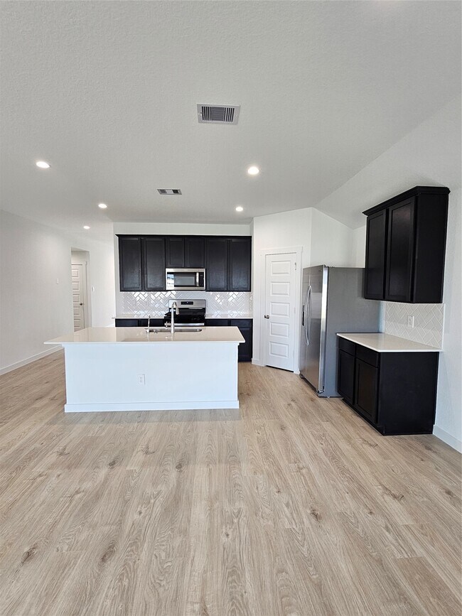 Building Photo - 30018 Foxtail Pne Ct