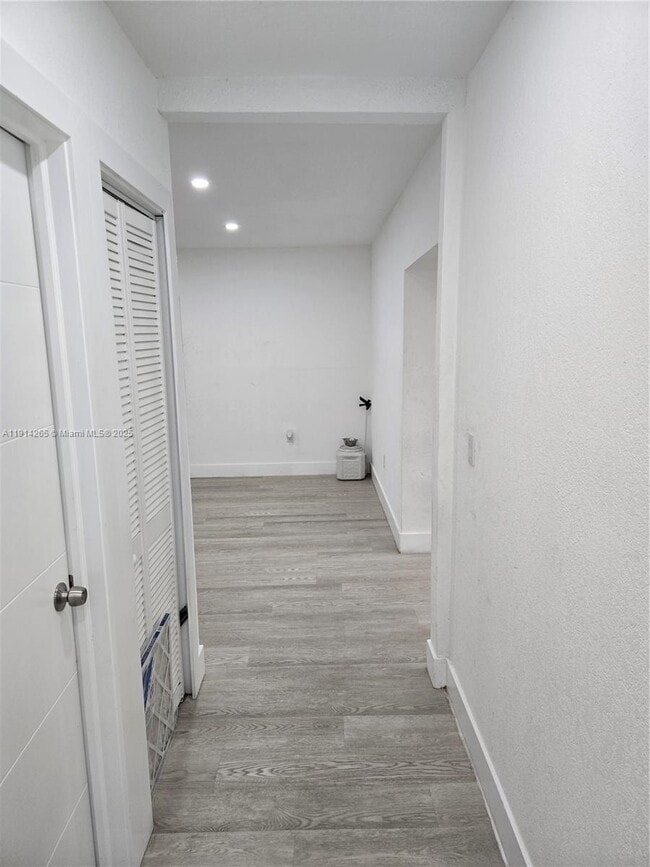 Foto del edificio - 1420 NW 116th St