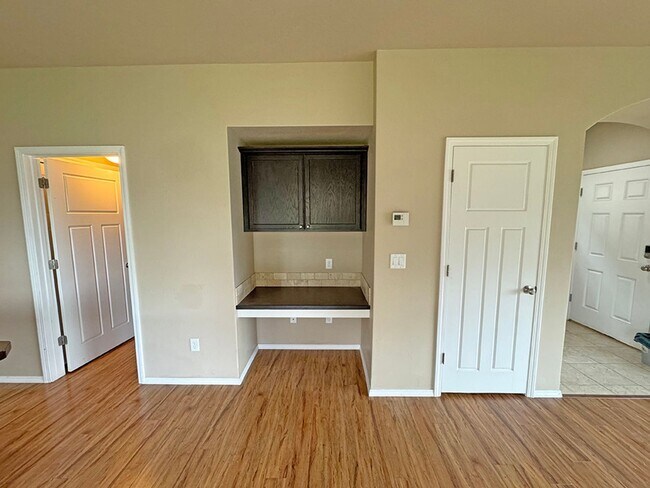 Building Photo - Single Family Home in Norton Ranch Subdivision