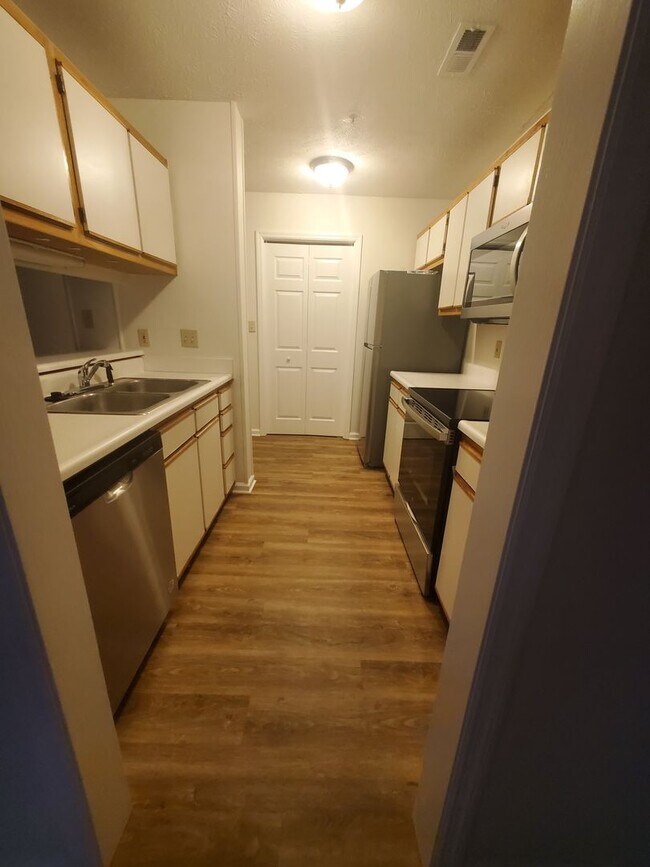 Foto del edificio - 267 Waterdown Dr