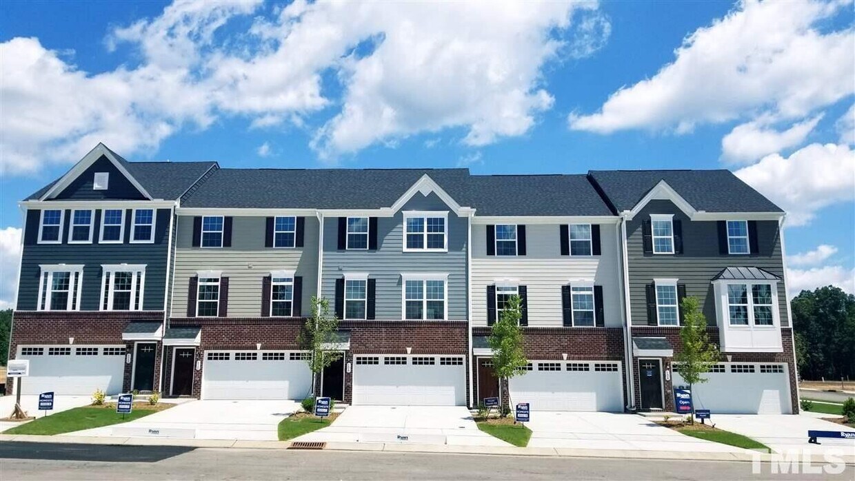 Foto principal - 4848 Randall Rd