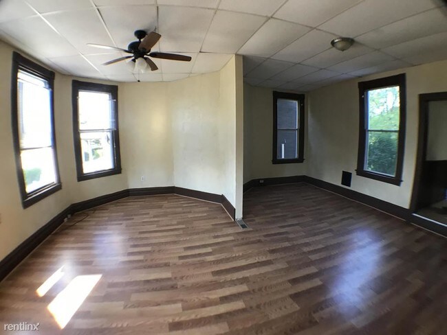 Building Photo - 3 br, 1 bath House - 808 Maginn St